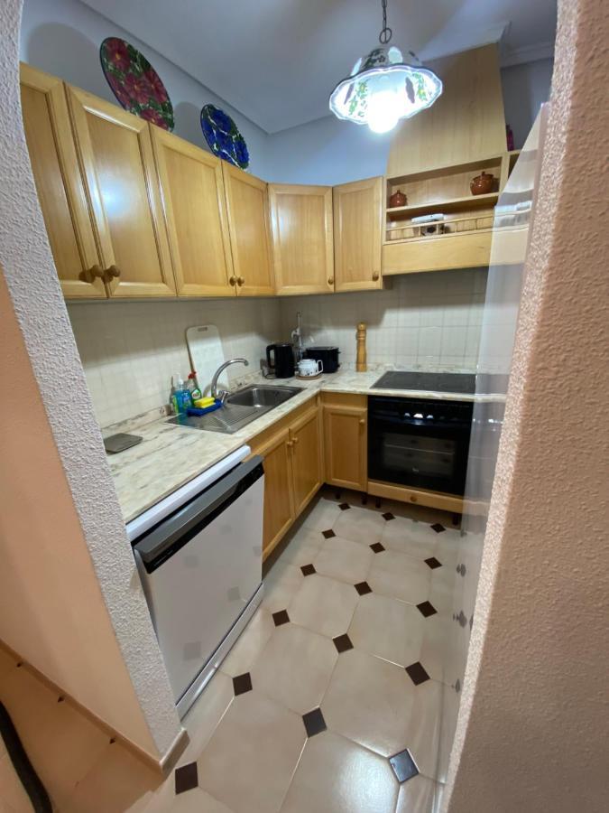 Orihuela Costa 2-Bedroom 1-Bath Renovated Vacation Rental On La Zenia Beach Exterior foto