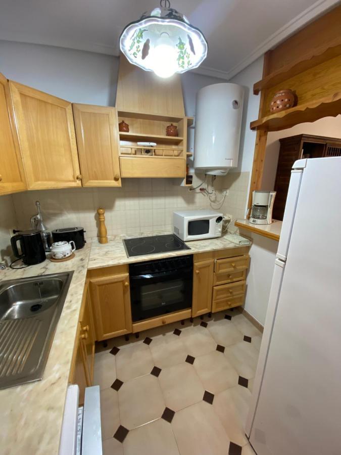 Orihuela Costa 2-Bedroom 1-Bath Renovated Vacation Rental On La Zenia Beach Exterior foto