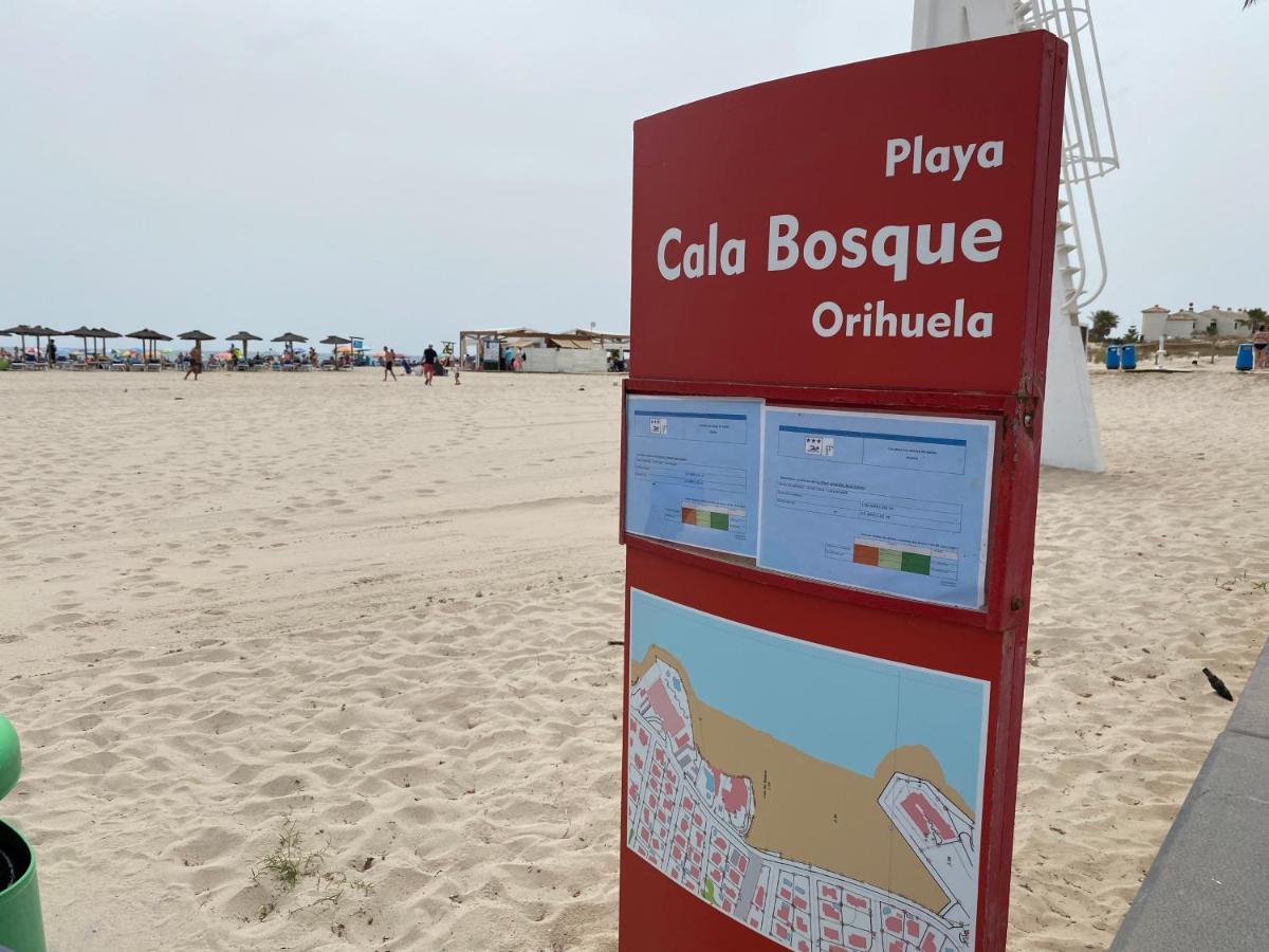 Orihuela Costa 2-Bedroom 1-Bath Renovated Vacation Rental On La Zenia Beach Exterior foto
